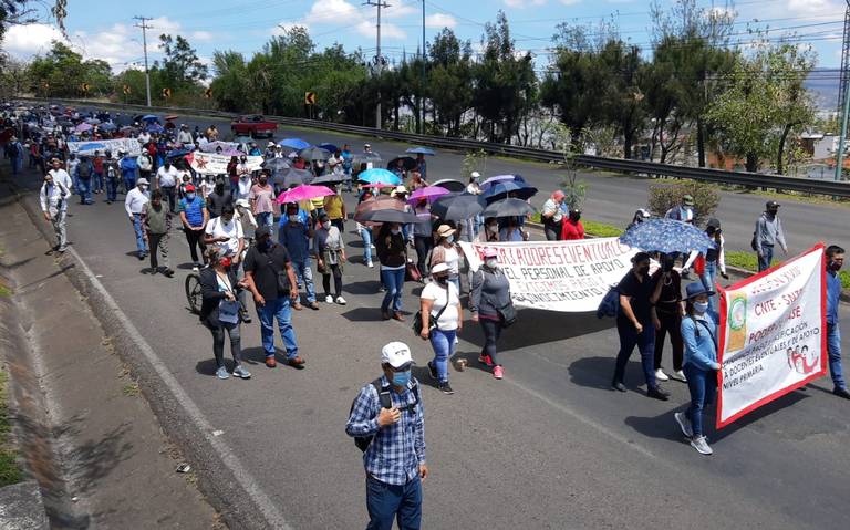 Magisterio inicia marcha hacia Palacio de Gobierno