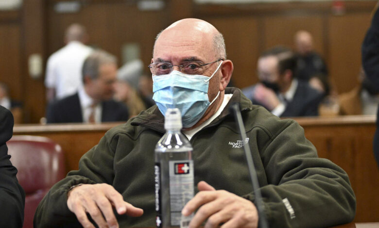 Exgerente financiero de Trump declara en juicio por fraude al expresidente