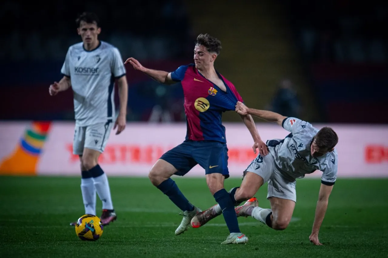 Barcelona vence Osasuna y amplía su ventaja como líder de la Liga