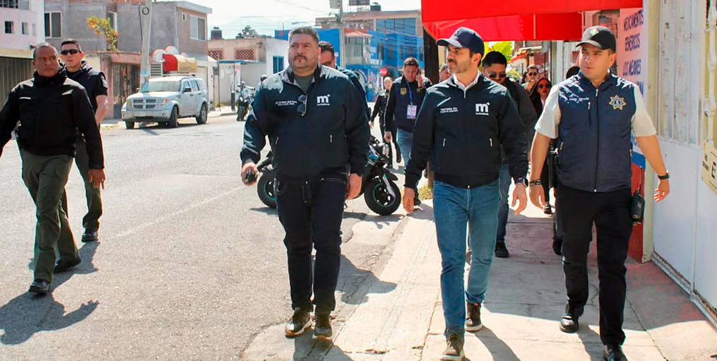 Retiran puestos de la vía pública en la Mariano Michelena; «el desorden impacta la seguridad», afirma Yankel Benítez